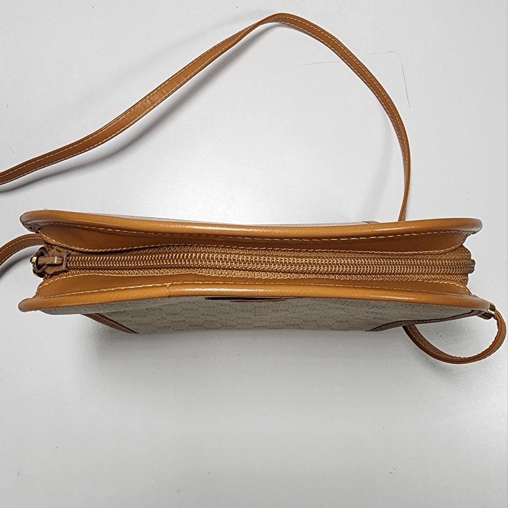 Gucci Micro GG crossbody bag - Picture 6 of 14